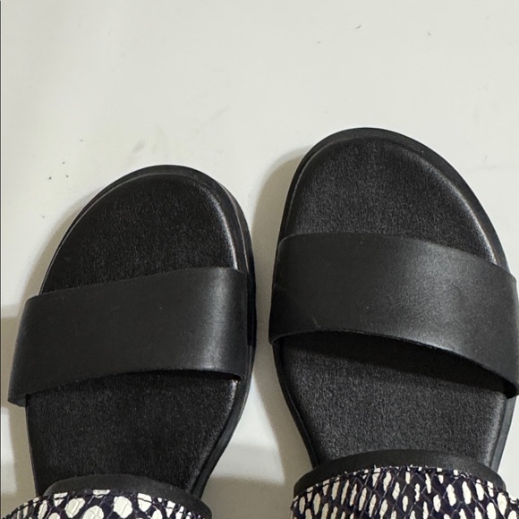 Sorel Black and White Patterned Sandals - Picture 7 of 9